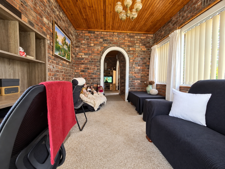 3 Bedroom Property for Sale in Hopefield Western Cape